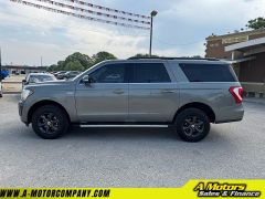 Used 2019 Ford Expedition Max 4d SUV 4WD XLT at A Motors Sales & Finance near San Antonio, TX