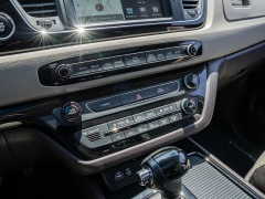 Used 2016  Kia Sedona 4d Wagon SX Limited at A Motors Sales & Finance near San Antonio&comma; TX