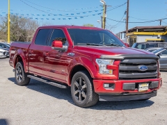 Used 2017  Ford F-150 4WD SuperCrew Lariat 5 1&sol;2 at A Motors Sales & Finance near San Antonio&comma; TX