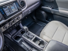 Used 2017 Toyota Tacoma 4WD Access Cab TRD Off-Road at A Motors Sales & Finance near San Antonio, TX