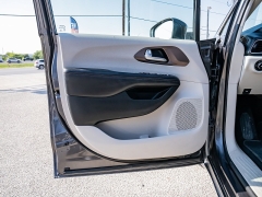 Used 2018 Chrysler Pacifica 4d Wagon Touring L at A Motors Sales & Finance near San Antonio, TX
