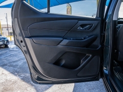 Used 2020  Chevrolet Traverse 4d SUV AWD LT Cloth w&sol;2FL at A Motors Sales & Finance near San Antonio&comma; TX