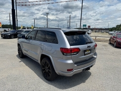 Used 2019 Jeep Grand Cherokee 4d SUV 2WD Laredo Altitude at A Motors Sales & Finance near San Antonio, TX