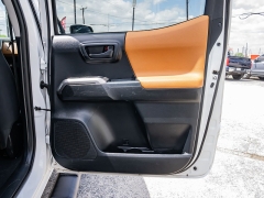 Used 2018  Toyota Tacoma 2WD Double Cab SR5 V6 at A Motors Sales & Finance near San Antonio&comma; TX