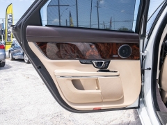 Used 2016  Jaguar XJ 4d Sedan Portfolio LWB at A Motors Sales & Finance near San Antonio&comma; TX