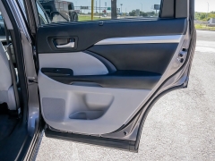 Used 2018  Toyota Highlander 4d SUV AWD XLE at A Motors Sales & Finance near San Antonio&comma; TX