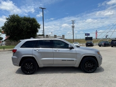 Used 2019 Jeep Grand Cherokee 4d SUV 2WD Laredo Altitude at A Motors Sales & Finance near San Antonio, TX