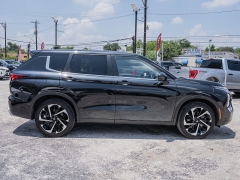 Used 2024  Mitsubishi Outlander SE FWD at A Motors Sales & Finance near San Antonio&comma; TX
