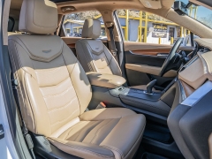 Used 2017  Cadillac XT5 4d SUV AWD Platinum at A Motors Sales & Finance near San Antonio&comma; TX