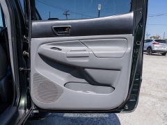 Used 2014  Toyota Tacoma 2WD Double Cab PreRunner V6 Short Bed at A Motors Sales & Finance near San Antonio&comma; TX