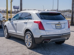 Used 2017  Cadillac XT5 4d SUV AWD Platinum at A Motors Sales & Finance near San Antonio&comma; TX