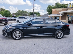 Used 2018  Hyundai Sonata 4d Sedan Sport 2&period;4L at A Motors Sales & Finance near San Antonio&comma; TX