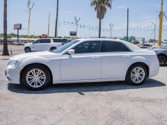 Used 2021  Chrysler 300 Touring L RWD at A Motors Sales & Finance near San Antonio&comma; TX