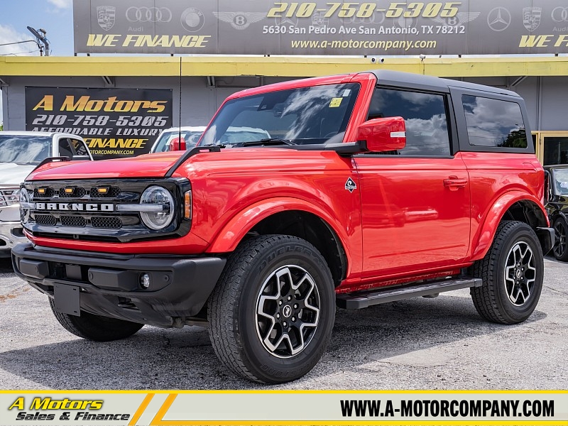 Used 2023  Ford Bronco Outer Banks 2 Door 4x4 at A Motors Sales & Finance near San Antonio&comma; TX