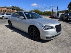 Used 2021  Chrysler 300 300S RWD at A Motors Sales & Finance near San Antonio&comma; TX
