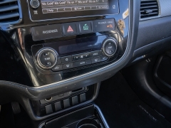 Used 2017  Mitsubishi Outlander 4d SUV FWD SE at A Motors Sales & Finance near San Antonio&comma; TX