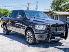 Used 2020  Ram 1500 2WD Crew Cab Lone Star at A Motors Sales & Finance near San Antonio&comma; TX