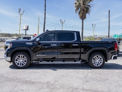 Used 2021  GMC Sierra 1500 4WD Crew Cab 147" SLT Texas Edition at A Motors Sales & Finance near San Antonio&comma; TX