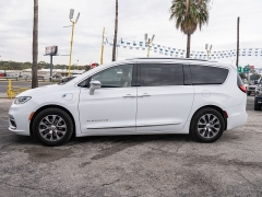 Used 2021  Chrysler Pacifica Hybrid Pinnacle FWD at A Motors Sales & Finance near San Antonio, TX
