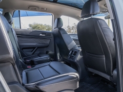 Used 2021  Volkswagen Atlas 3&period;6L V6 SE w&sol;Technology R-Line FWD at A Motors Sales & Finance near San Antonio&comma; TX