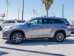 Used 2018  Toyota Highlander 4d SUV AWD XLE at A Motors Sales & Finance near San Antonio&comma; TX