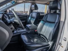 Used 2018  Nissan Pathfinder 4d SUV FWD Platinum at A Motors Sales & Finance near San Antonio&comma; TX