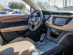 Used 2017  Cadillac XT5 4d SUV AWD Platinum at A Motors Sales & Finance near San Antonio&comma; TX