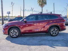 Used 2022  Toyota Highlander XLE FWD at A Motors Sales & Finance near San Antonio, TX