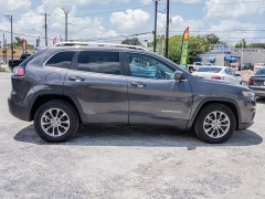 Used 2021  Jeep Cherokee Latitude Plus FWD at A Motors Sales & Finance near San Antonio&comma; TX