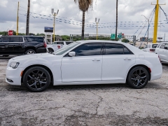 Used 2021  Chrysler 300 300S RWD at A Motors Sales & Finance near San Antonio&comma; TX