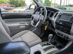 Used 2013  Toyota Tacoma 2WD Double Cab PreRunner V6 Short Bed at A Motors Sales & Finance near San Antonio&comma; TX