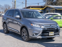 Used 2017  Mitsubishi Outlander 4d SUV FWD SE at A Motors Sales & Finance near San Antonio&comma; TX