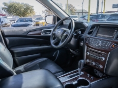 Used 2018  Nissan Pathfinder 4d SUV FWD Platinum at A Motors Sales & Finance near San Antonio&comma; TX