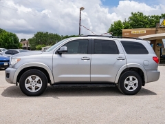 Used 2017  Toyota Sequoia 4d SUV RWD SR5 at A Motors Sales & Finance near San Antonio&comma; TX