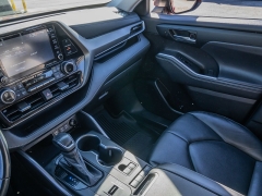 Used 2022  Toyota Highlander XLE FWD at A Motors Sales & Finance near San Antonio, TX