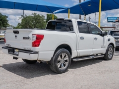 Used 2017  Nissan Titan 4WD Crew Cab SV at A Motors Sales & Finance near San Antonio&comma; TX