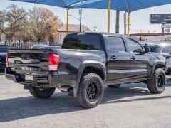 Used 2017  Toyota Tacoma 4WD Double Cab TRD Off-Road Auto at A Motors Sales & Finance near San Antonio&comma; TX
