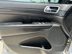 Used 2019 Jeep Grand Cherokee 4d SUV 2WD Laredo Altitude at A Motors Sales & Finance near San Antonio, TX