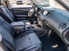 Used 2020  Nissan Pathfinder 4d SUV FWD SL at A Motors Sales & Finance near San Antonio&comma; TX