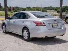 Used 2015  Nissan Altima 4d Sedan S 2&period;5L at A Motors Sales & Finance near San Antonio&comma; TX