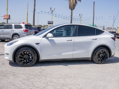 Used 2021  Tesla Model Y Long Range AWD at A Motors Sales & Finance near San Antonio&comma; TX