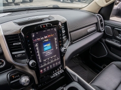 Used 2019  Ram 1500 2WD Crew Cab Laramie at A Motors Sales & Finance near San Antonio&comma; TX