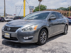 Used 2015  Nissan Altima 4d Sedan S 2&period;5L at A Motors Sales & Finance near San Antonio&comma; TX