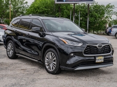 Used 2022  Toyota Highlander Platinum FWD at A Motors Sales & Finance near San Antonio&comma; TX