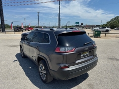Used 2019 Jeep Cherokee 4d SUV FWD Latitude Plus 2.4L at A Motors Sales & Finance near San Antonio, TX