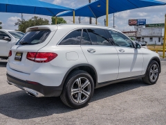 Used 2017  Mercedes-Benz GLC-Class 4d SUV GLC300 at A Motors Sales & Finance near San Antonio&comma; TX