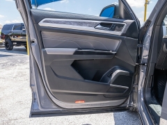 Used 2021  Volkswagen Atlas Cross Sport 2&period;0T SE w&sol;Technology FWD at A Motors Sales & Finance near San Antonio&comma; TX
