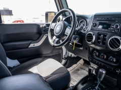 Used 2017  Jeep Wrangler Unlimited 4d Convertible Sahara at A Motors Sales & Finance near San Antonio&comma; TX