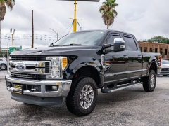 Used 2017  Ford Super Duty F-250 4WD Crew Cab XLT at A Motors Sales & Finance near San Antonio&comma; TX