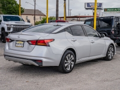 Used 2019  Nissan Altima 4d Sedan FWD 2&period;5L S at A Motors Sales & Finance near San Antonio&comma; TX